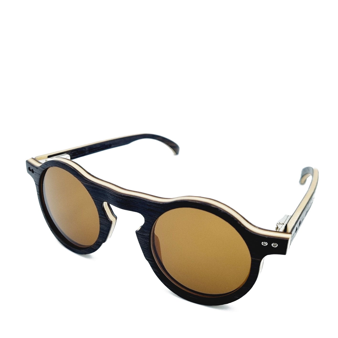 Lunettes de soleil en bois de chêne des marais